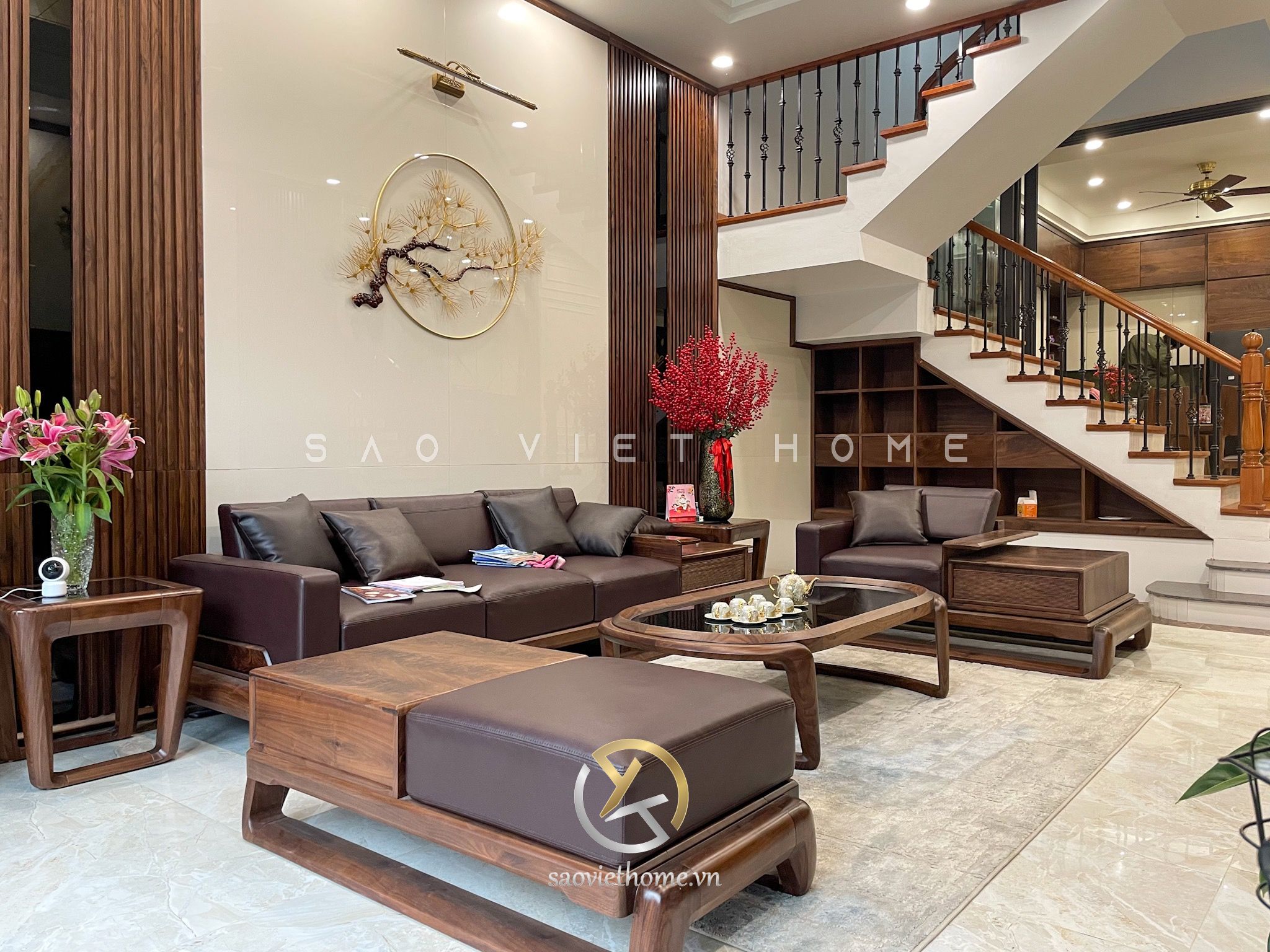 Sofa SHV Bespoke 20 - Một trong những top mẫu sofa gỗ óc chó.