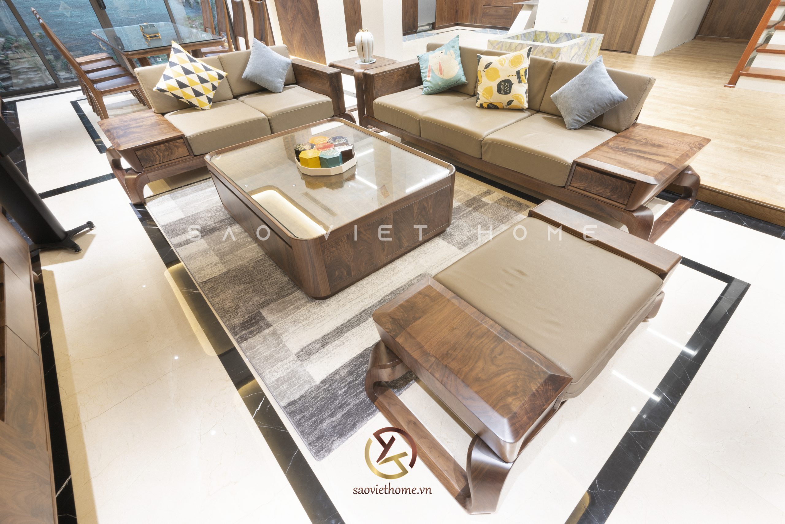 Sofa Bespoke SHV 21 - là một trong những top mẫu sofa gỗ óc chó.