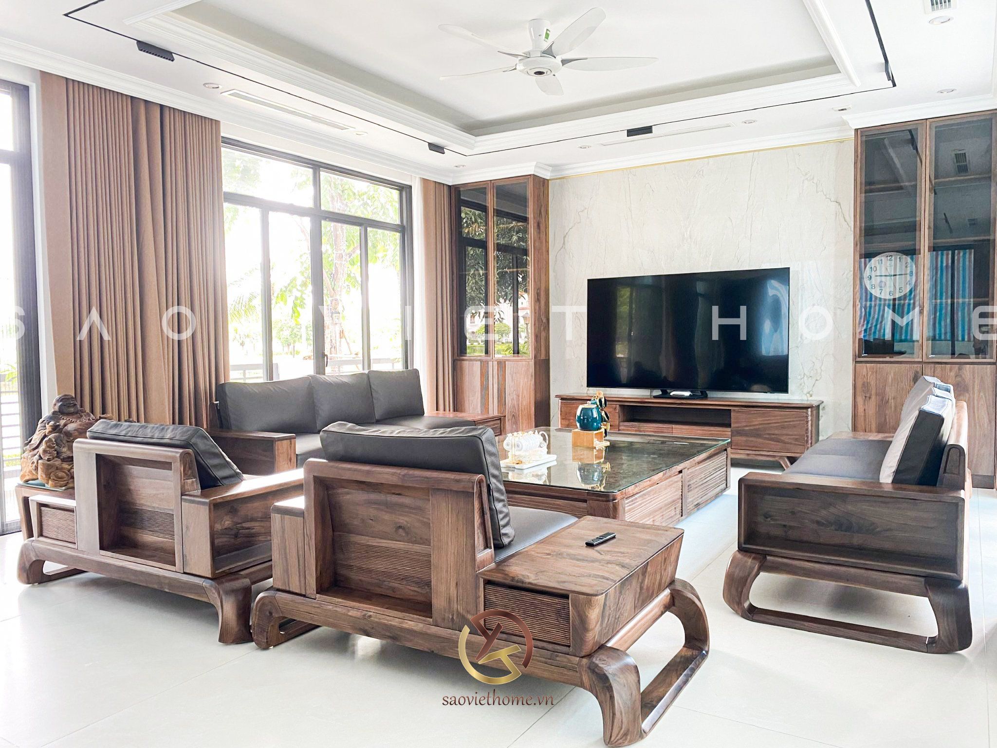 Sofa Bespoke SHV 21 - là một trong những top mẫu sofa gỗ óc chó.