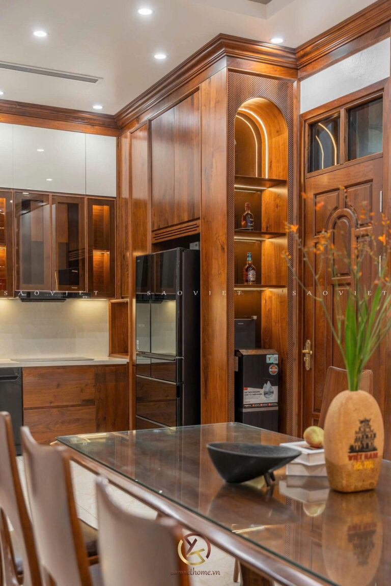 Phòng bếp nội thất gỗ óc chó - Mr TH House - Kiêu Kỵ - Gia Lâm
