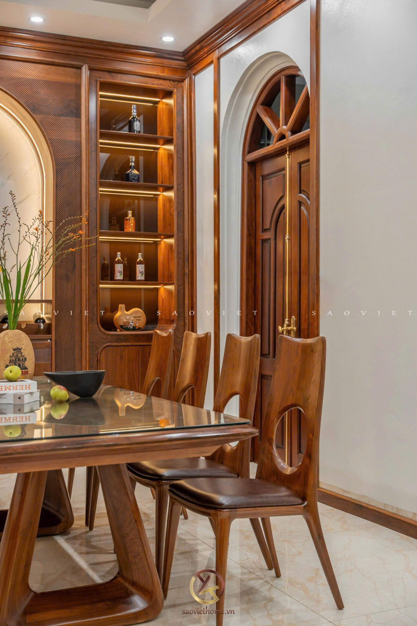 Phòng bếp nội thất gỗ óc chó - Mr TH House - Kiêu Kỵ - Gia Lâm