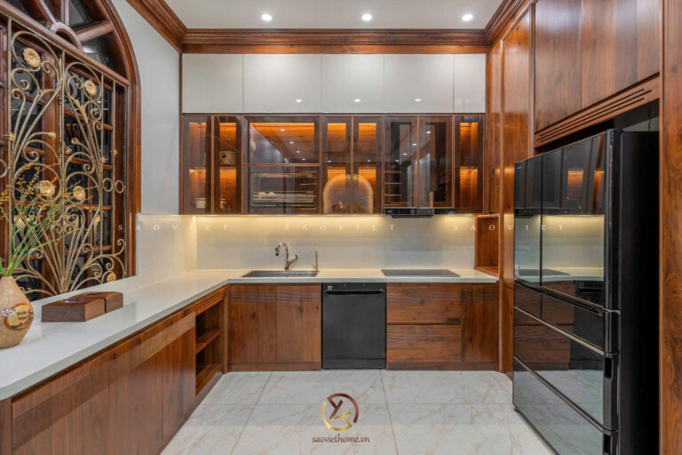Phòng bếp nội thất gỗ óc chó - Mr TH House - Kiêu Kỵ - Gia Lâm
