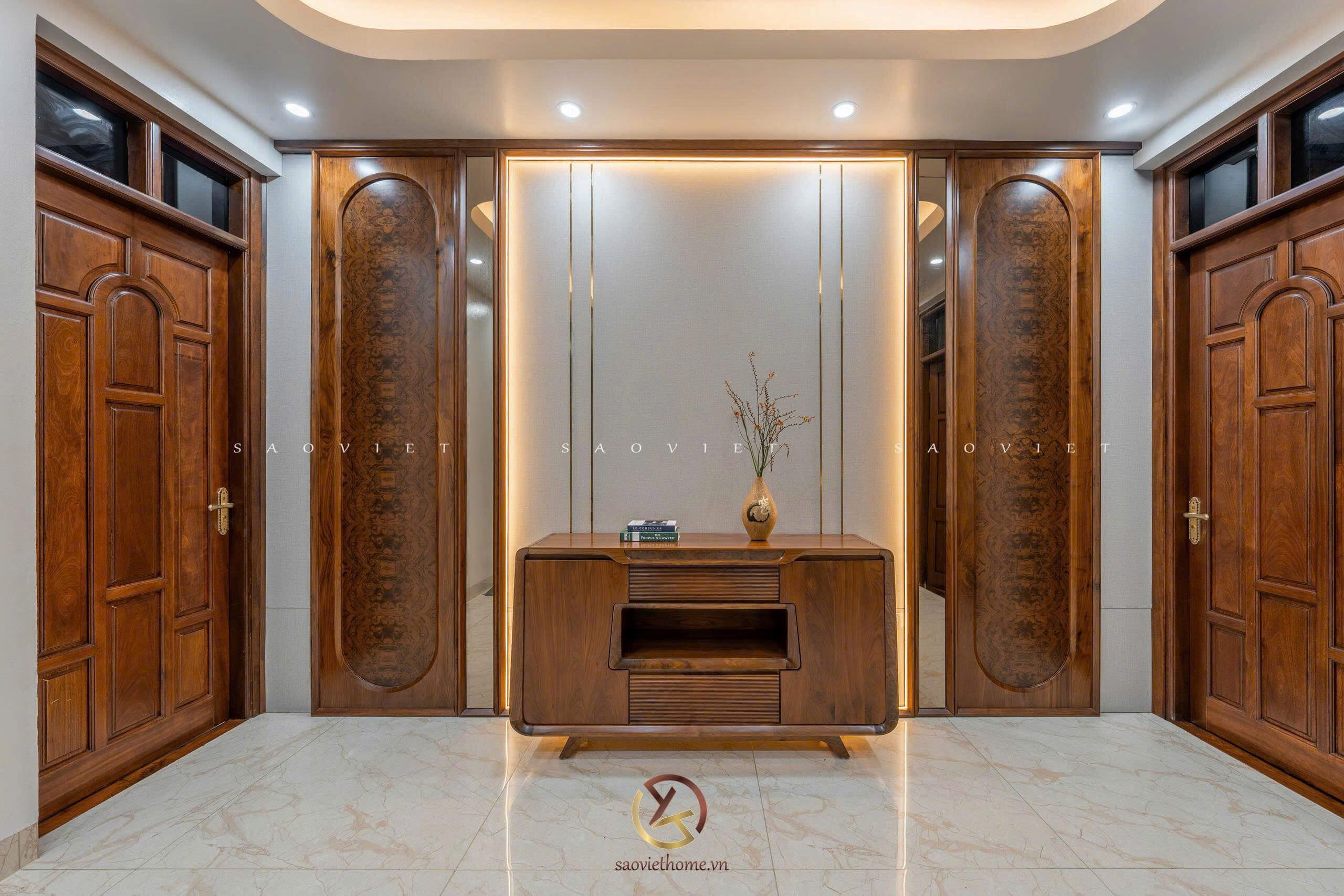 Sảnh gỗ óc chó - Mr TH House - Kiêu Kỵ - Gia Lâm