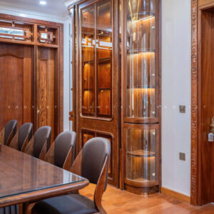 B Manor Ninh Bình - Phòng ăn tầng 2 nội thất gỗ óc chó