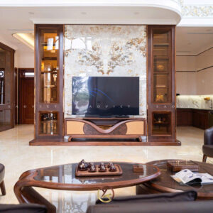 B Manor Ninh Bình - Phòng khách thông tầng gỗ óc chó