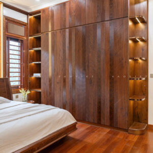 B Manor Ninh Bình - Phòng ngủ con trai nội thất gỗ óc chó