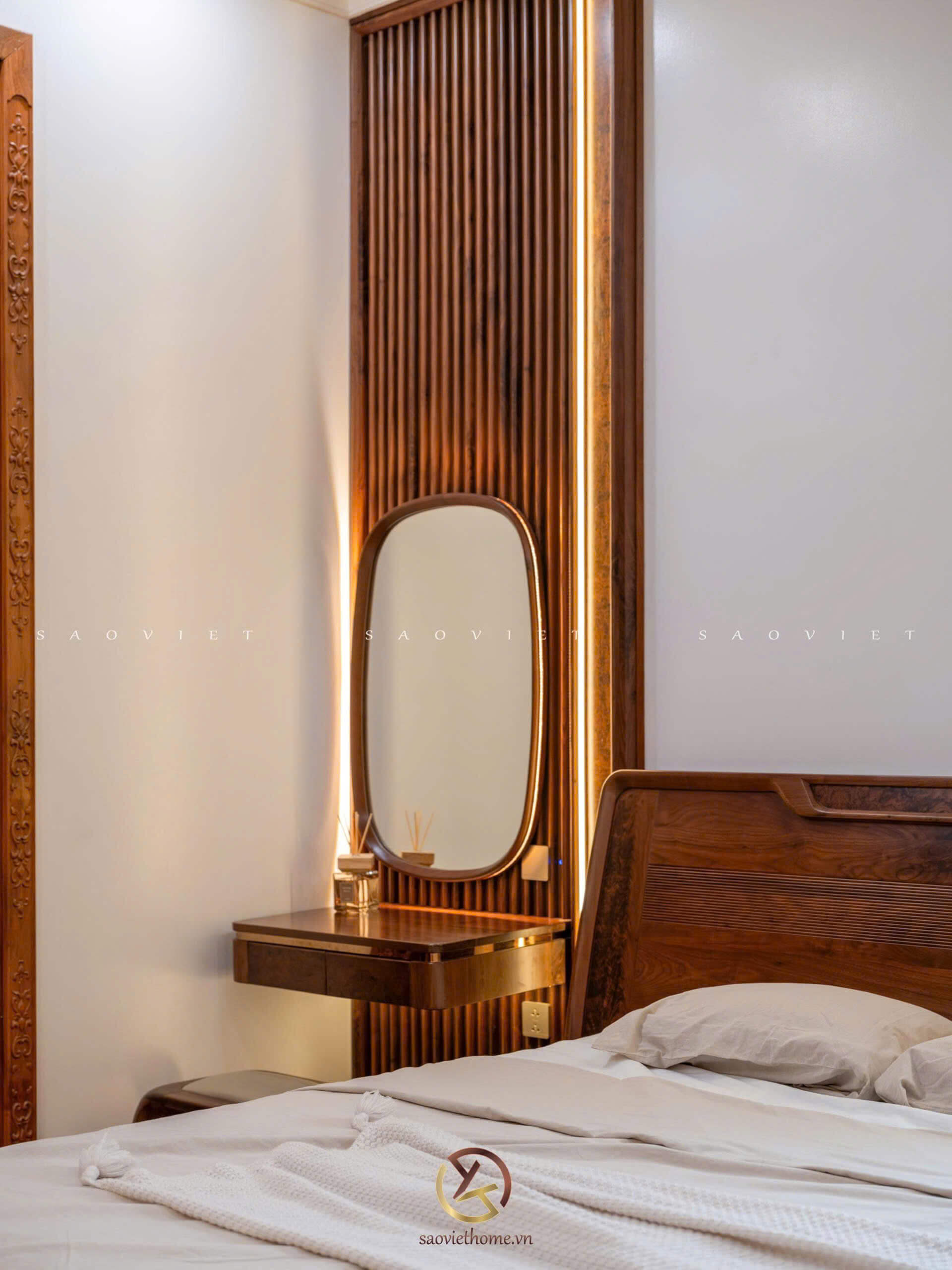 B Manor Ninh Bình - Phòng ngủ con trai nội thất gỗ óc chó