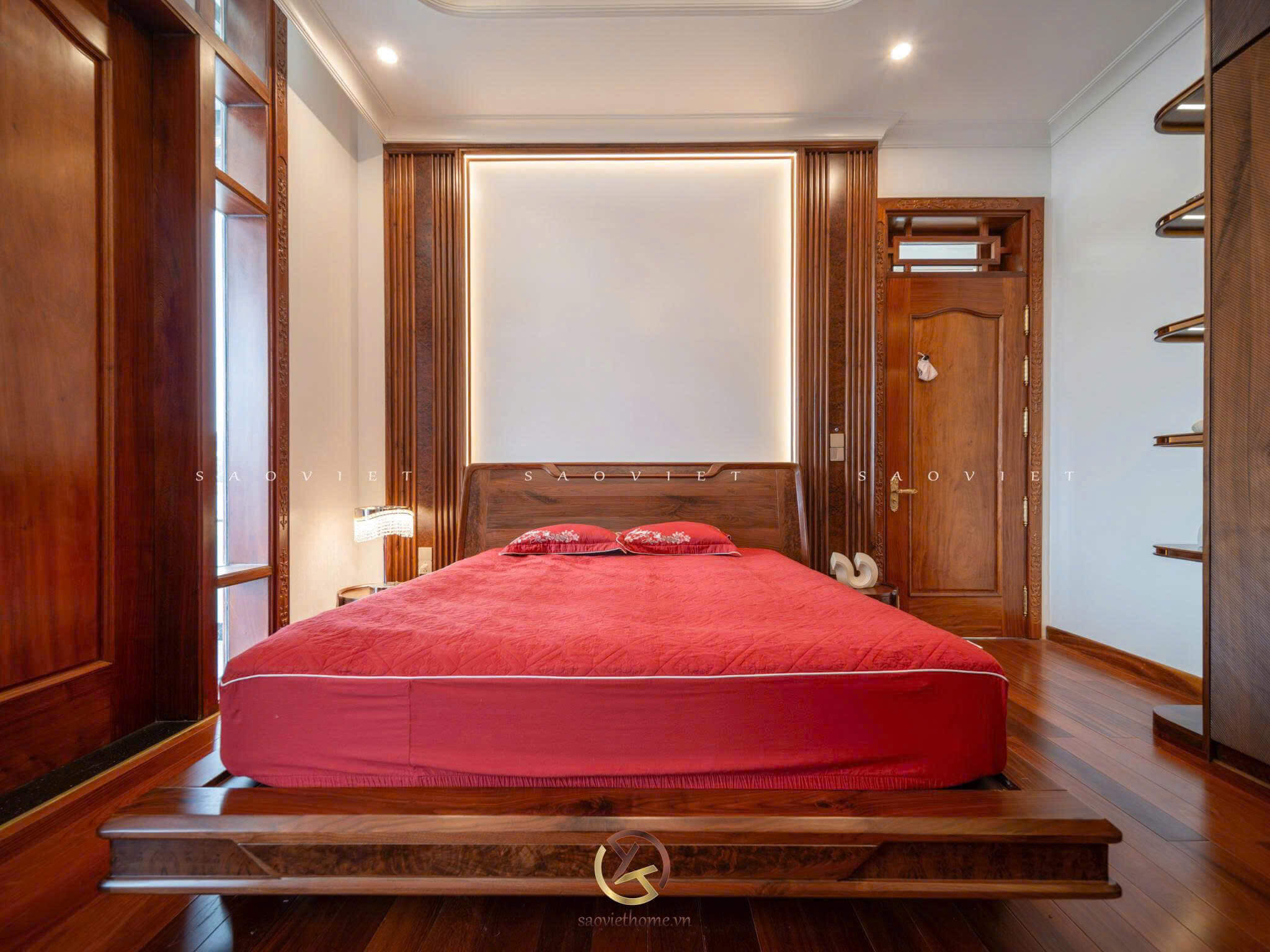 B Manor Ninh Bình - Phòng ngủ phụ nội thất gỗ óc chó